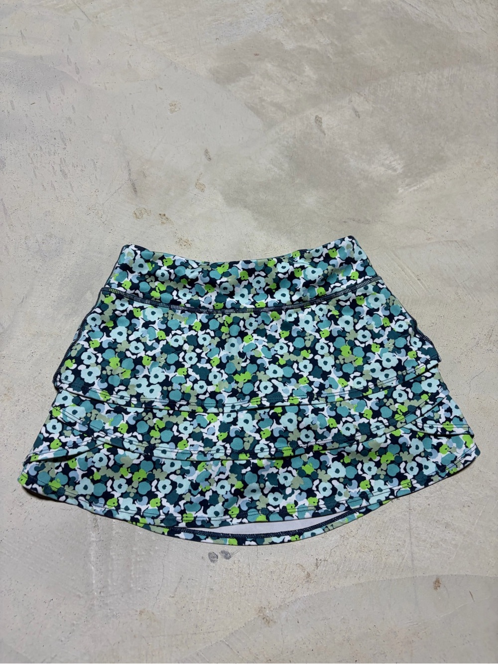 Athleta girl kids Floral Tiered swing skort blue green medium 8-10